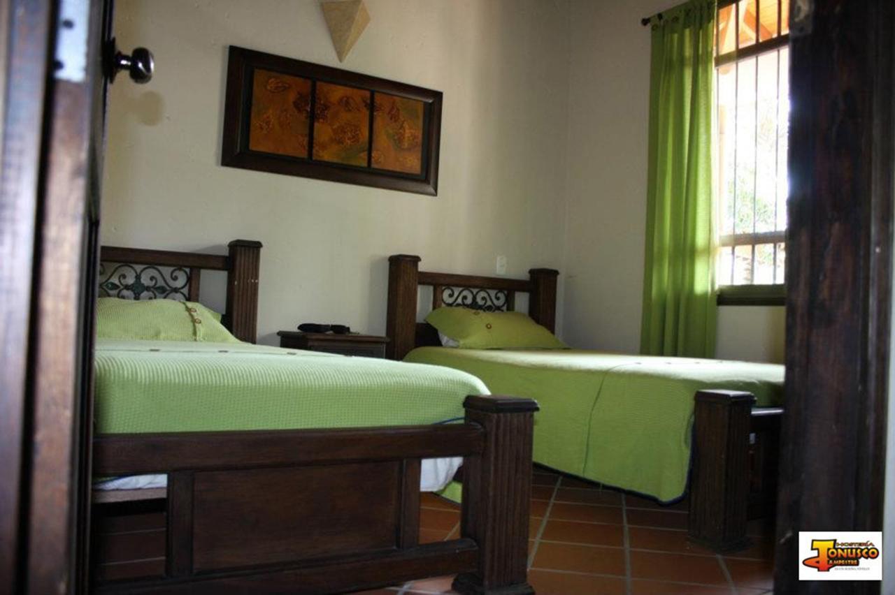 Hosteria Tonusco Campestre Santa Fe de Antioquia Esterno foto
